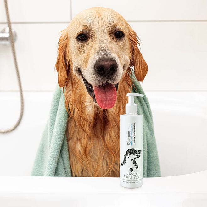 Male dog shampoo with Advanced Fur Care by NanoSanitas™