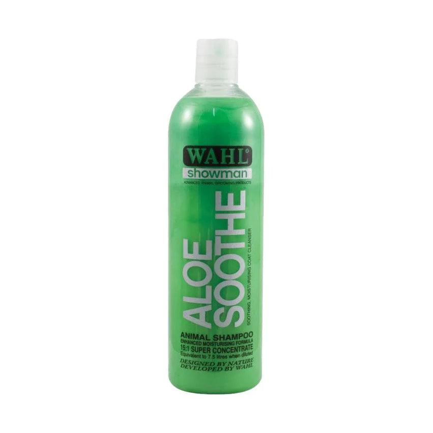 Aloe vera dog shampoo by Wahl